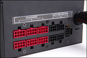 Flat modular power connectors for efficient cable management